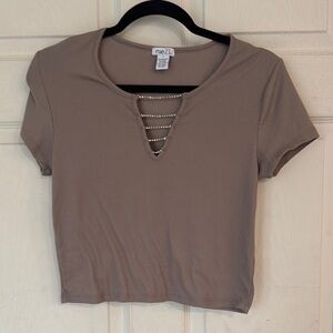 Rue21 Gray Crop Top‎ with Cutout Design women’s large